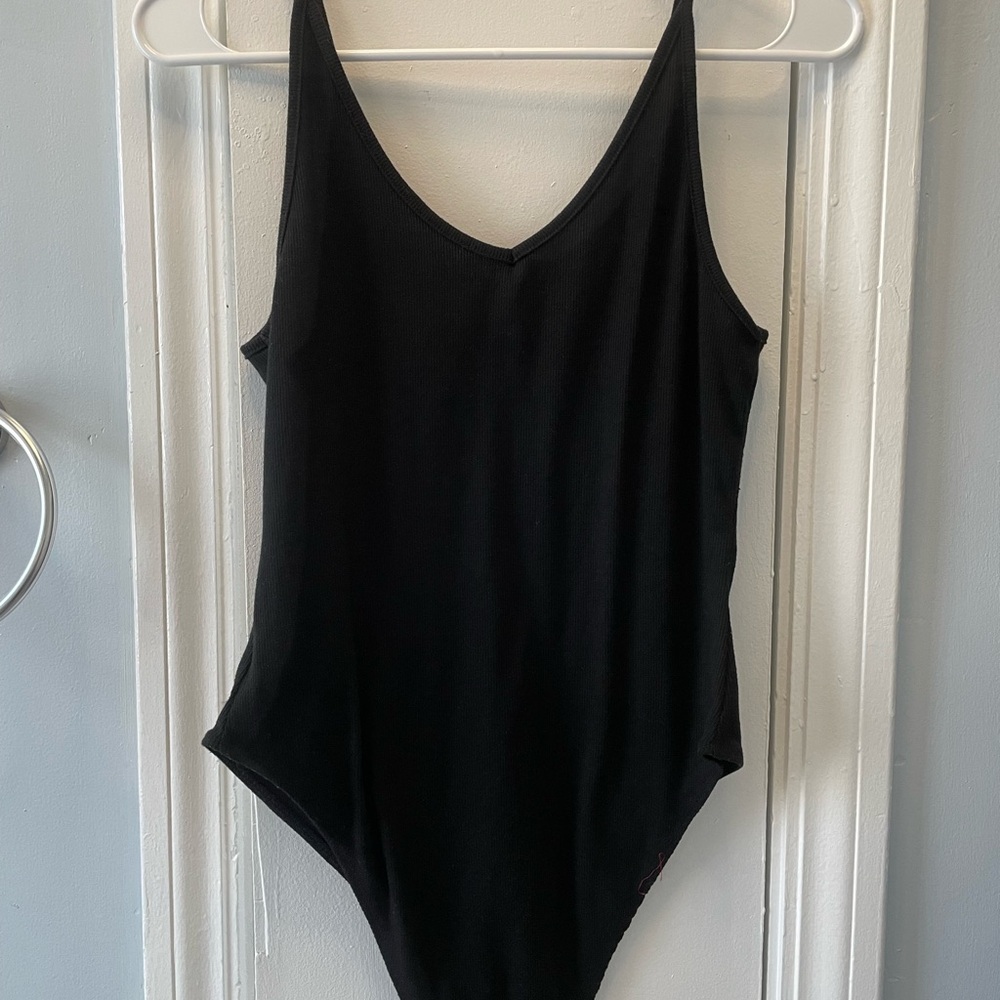 Black V-Neck Bodysuit - Picture 3 of 6